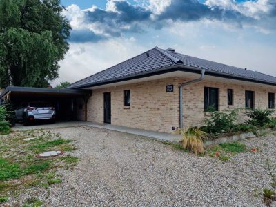 Neuwertiger Bungalow in ruhiger Lage mit Carport und Abstellräumen