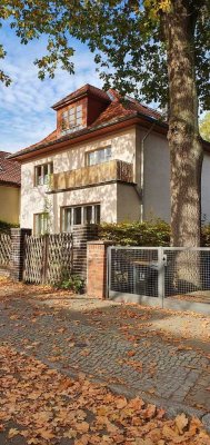 Charmante möblierte 1-Zimmer Dachgeschosswohnung in Nikolassee (Zehlendorf)