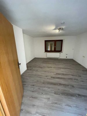 Helle 2-Zimmer Wohnung mit Garage in Waldachtal