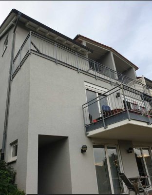 Ruhig gelegene Wohnung mit großem Sonnenbalkon in Pforzheim-Mäuerach