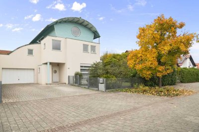 Raum für Leben – traumhafte Architektenvilla in Bestlage mit Platz für Familie & Mehrgenerationen