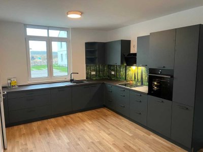 01.03.2026 Nachmieter für neuwertige Doppelhaushälfte mit DG- Loggia gesucht!