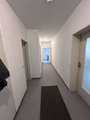Gut geschnittene Wohnung, ruhige Lage, fast alles zufuss erreichbar