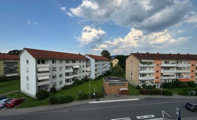 Großzügige und komfortable 2-Zimmerwohnung  mit 2 Balkonen für den 1-2-Personenhaushalt.