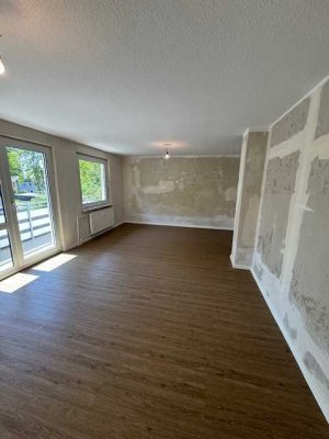 Traumhaft schöne sanierte 4 Zimmer Wohnung mit Balkon in Dinslaken zu vermieten