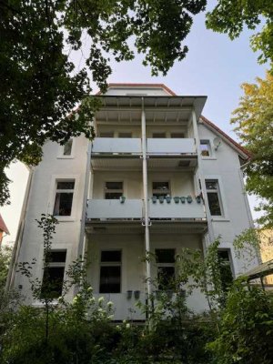 Geschmackvolle 5-Raum-Maisonette-Wohnung mit geh. Innenausstattung mit Balkon und EBK in Göttingen