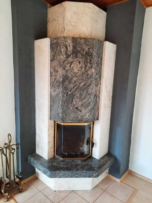 DHH, 4-Zm Whg mit EBK, 2 Balkonen, großer Terrasse, Garten, Wintergarten, Galerie und Kaminofen