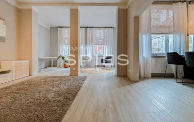 City Wohnen mit Altbauflair: Geräumige 3-Zimmer-Wohnung mit Balkon und zwei Bädern