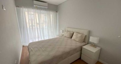 Exklusive, modernisierte 1,5-Zimmer-Wohnung mit Balkon und EBK in Frankfurt am Main