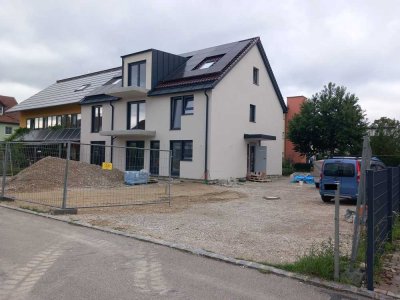 [Erstbezug] Haus im Haus 8-Zimmer-Maisonette-Wohnung mit lux. Innenausstattung