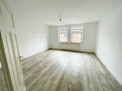 Geräumige 3-Zimmer-Altbau-Wohnung in zentraler Lage