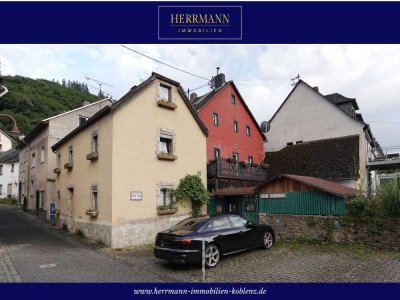 Ferienimmobilie mit Moselblick: Voll möbliertes Einfamilienhaus mit Stellplätzen
