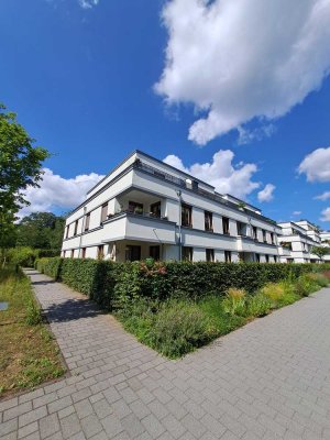 Moderne 4-Zimmer-Terrassenwohnung mit gehobener Innenausstattung sowie Stellplatz in TG