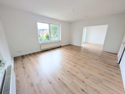 **Einziehen und wohlfühlen! +Balkon +modernes Tageslichtbad +Laminat +großzügig**