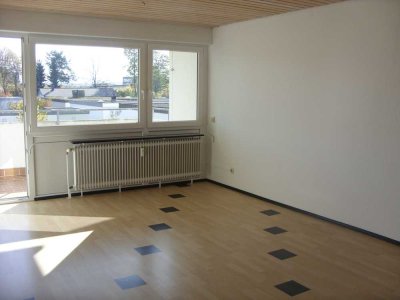 Schöne, helle 3,5-Zimmer Wohnung im 1. OG mit Balkon in Wangen im Allgäu