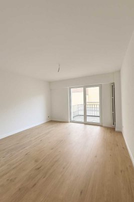 Erstbezug nach Renovierung/ Sanierung – Sonnige 3-Zimmer-Wohnung in der Mönchengladbacher Innenstadt