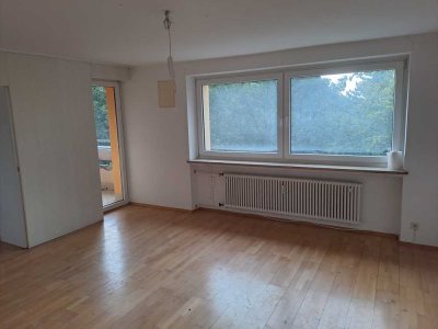 Helle 1,5 Zimmer-Wohnung, Kellerabteil und TG-Stellplatz ab sofort zu verkaufen.