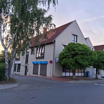 Freundliche 2-Zimmer-DG-Wohnung mit Balkon und Einbauküche im Zentrum von Bovenden