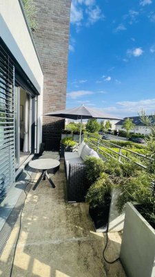Exklusive, geräumige und neuwertige 3-Zimmer-Wohnung mit Balkon und Einbauküche in Köln