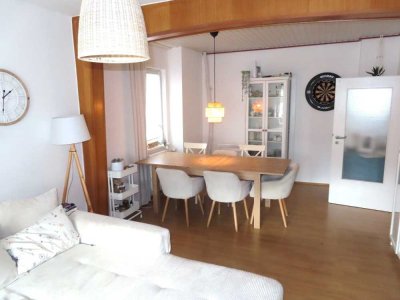 Geräumige 5 ZKB mit 2 Bädern und Balkon - zentrale Lage in Kaufungen