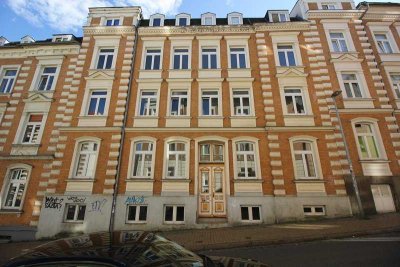 3-Zimmer Wohnung mit kl. Balkon, Wannenbad und Einbauküche zu mieten!