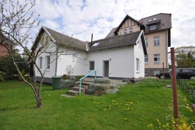 Sonniger Winkelbungalow in parkähnlicher Anlage
