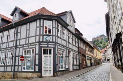 2-Raumwohnung im zentral gelegenen sanierten Fachwerkhaus sucht neue Bewohner