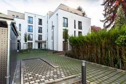 Großzügige 4 -Zi.- Maisonette-Souterrain Wohnung mit Garten