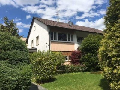 Zentrumsnahe 4,5 Zimmerwohnung mit Gartenanteil in guter Lage von Rastatt !