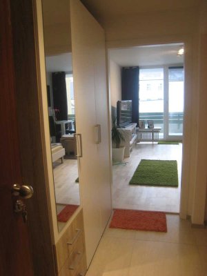 Schicke möblierte 1-Zimmer-Wohnung mit Balkon und EBK im Domviertel