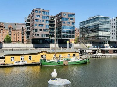 NEU: Mit Elbblick: Wohnkomfort in HafenCity + Speicherstadt in großer, lichtdurchfluteter Wohnung