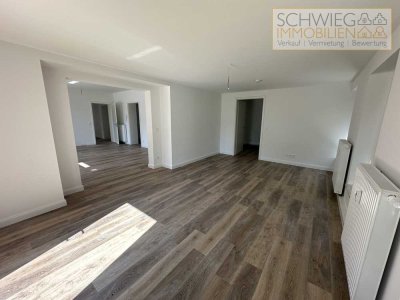 4 Zimmer Wohnung zur Kapitalanlage, Küche, Bad, Balkon und Terrasse, 2 PKW Stellplätze