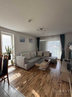 Helle 2 Zimmer-Wohnung mit Balkon