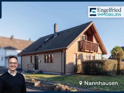 Gemütliches Wohnhaus aus jungem Baujahr mit großer Garage in beliebter Gemeinde