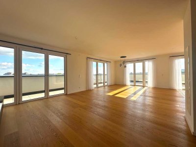 Penthouse mit hochwertiger EBK, Terrasse, Fußbodenheizung, Aufzug & Tiefgaragenstellplatz