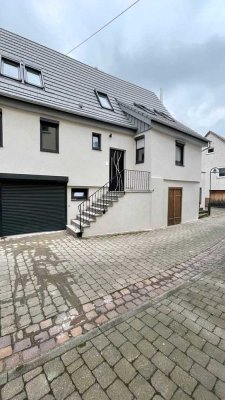 Hochwertig kernsaniertes EFH mit Garage/Keller und Gewölbekeller