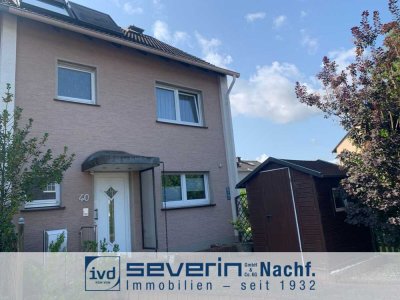 Doppelhaushälfte ,Eckgrundstück mit Carport und Garage incl. "Hobbywerkstatt"