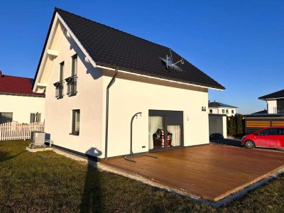 *RESERVIERT* Modernes Einfamilienhaus mit Garage!