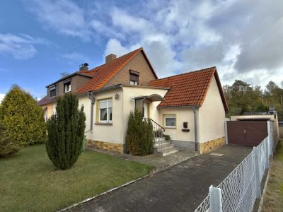 Charmante - Sanierungsbedürftige Doppelhaushälfte mit Garten und perfekter S-Bahn-Anbindung in Halle