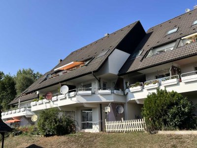 HIER KOMMT MAN GERN HEIM! 4 Zimmer-Wohnung mit Balkon und Garage am Stadtrand von Erfurt