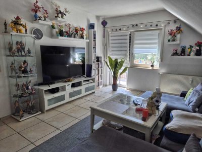 Freundliche 3-Zimmer-DG-Wohnung mit Balkon in Windeck-Rosbach