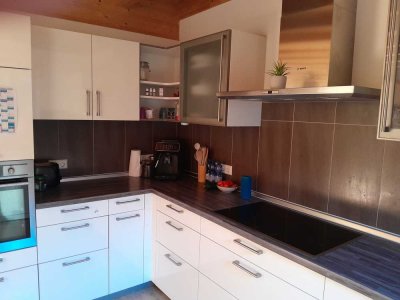 2000 € - 120 m² - 4.0 Zi.