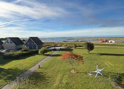 Sonnige Ferienwohnung mit Meerblick & eigenem Stellplatz am Wendtorfer Hafen