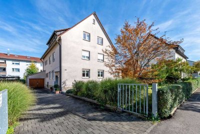 Charmante 4 Zimmer Altbauwohnung in bester Lage von Fellbach