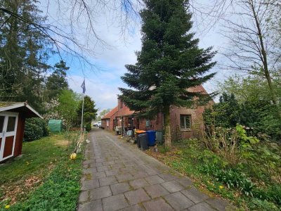 Ihr Ruhepol in der Natur – Resthof mit großem Waldgrundstück in Alleinlage