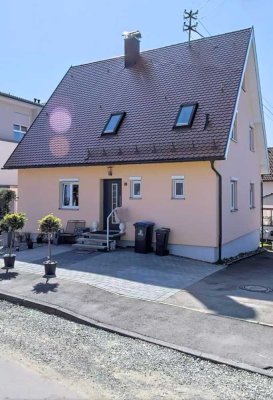 Sanierungsbedürftiges, freistehendes Einfamilienhaus in Kressbronn!!