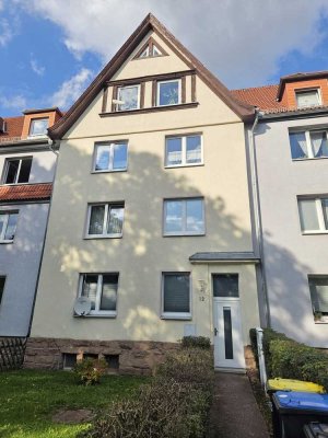 Bezahlbare 2 RW mit Küchenzeile und Gartennutzung