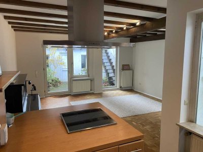 Reihenhaus mit viel Potenzial in zentraler und ruhiger Lage von Nippes