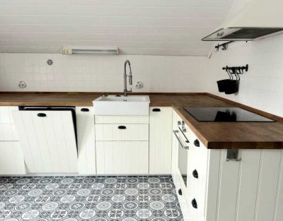 Geräumige 5-Zimmer Wohnung mit toller Innenausstattung, Balkon, EBK und Garten bei LD-Mörlheim