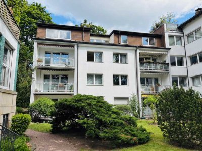 Offenbach-Westend....helle 3 Zimmer-Wohnung....Balkon....Tageslichtbad....Gäste-WC